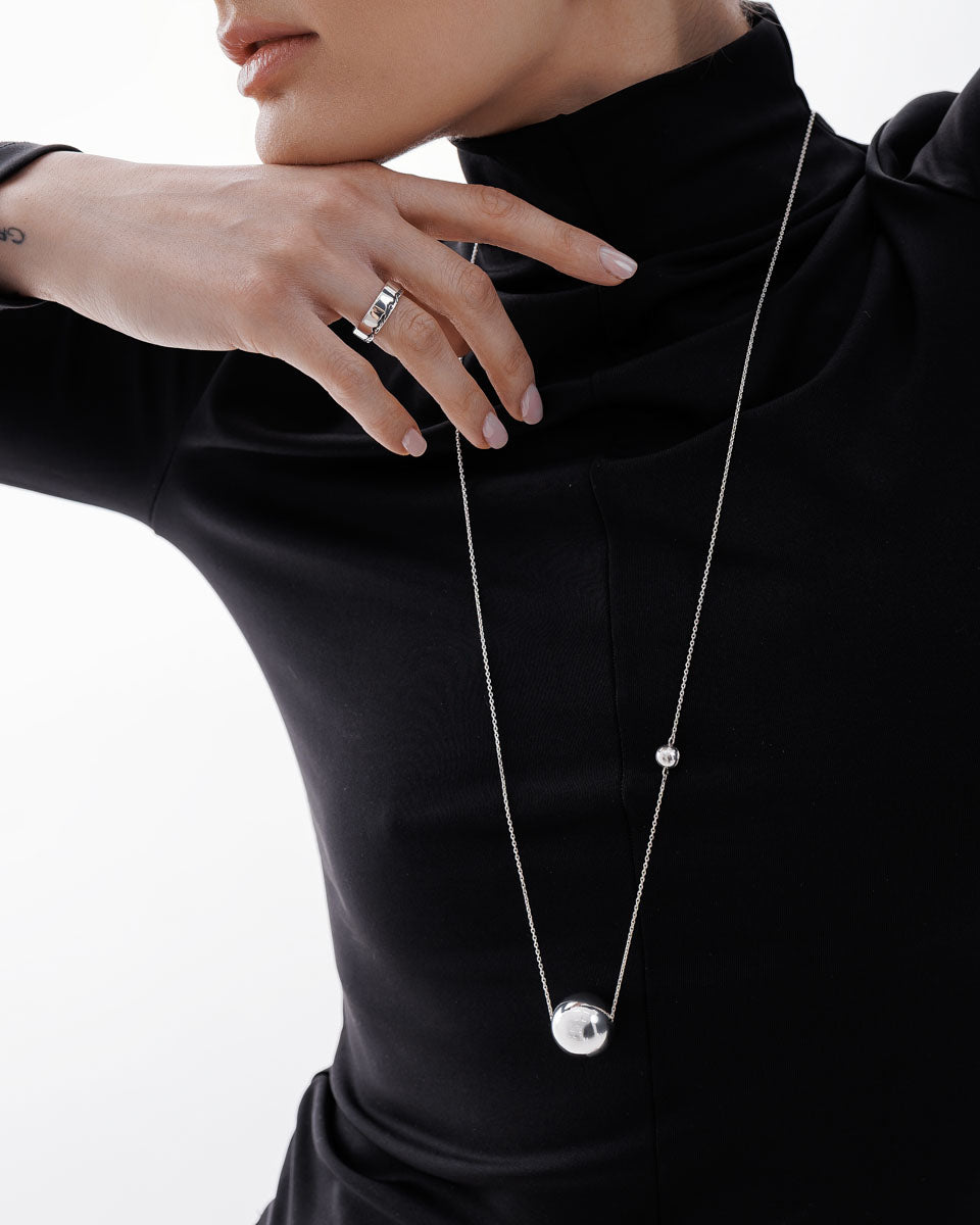 Срібне кольє Куля