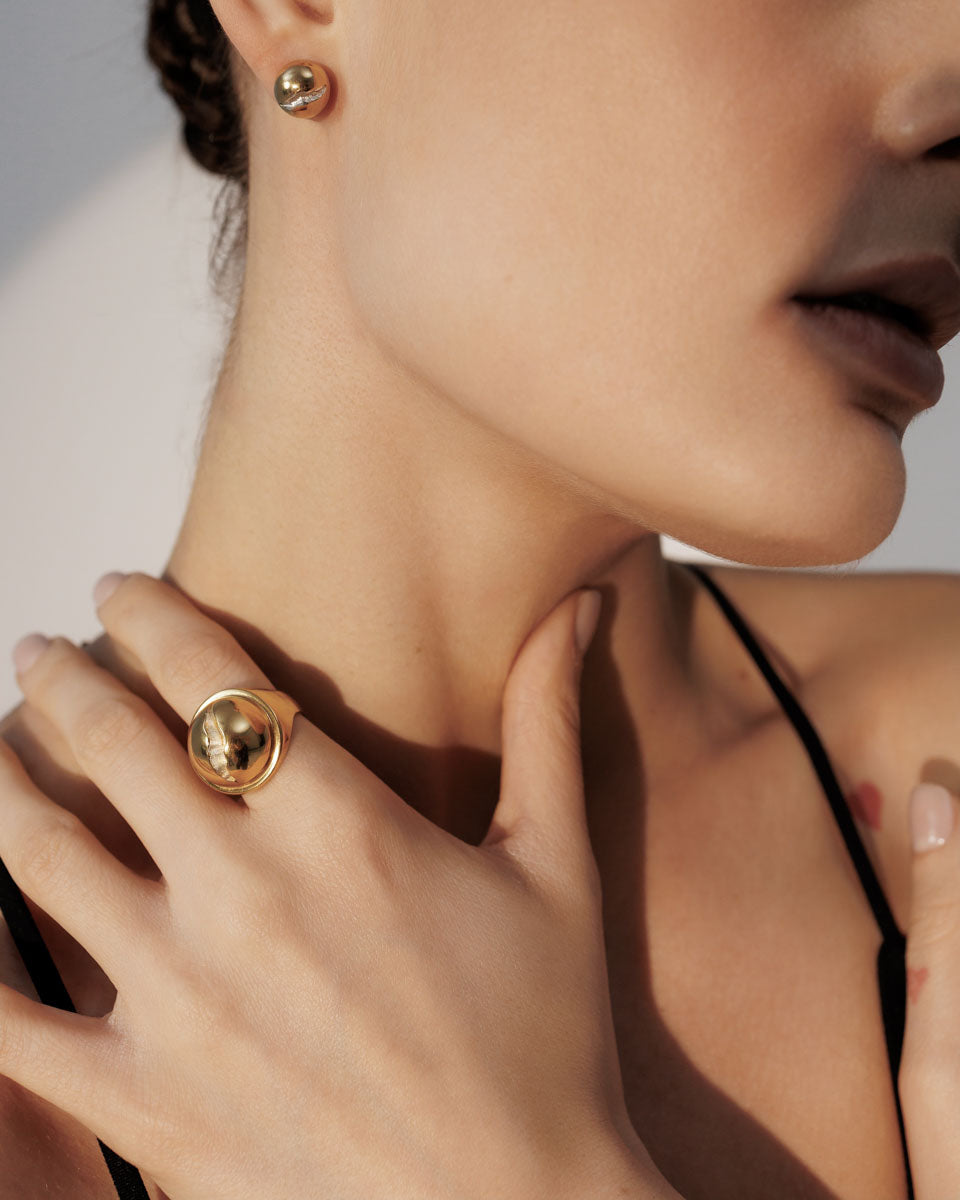 Срібна каблучка з позолотою Куля