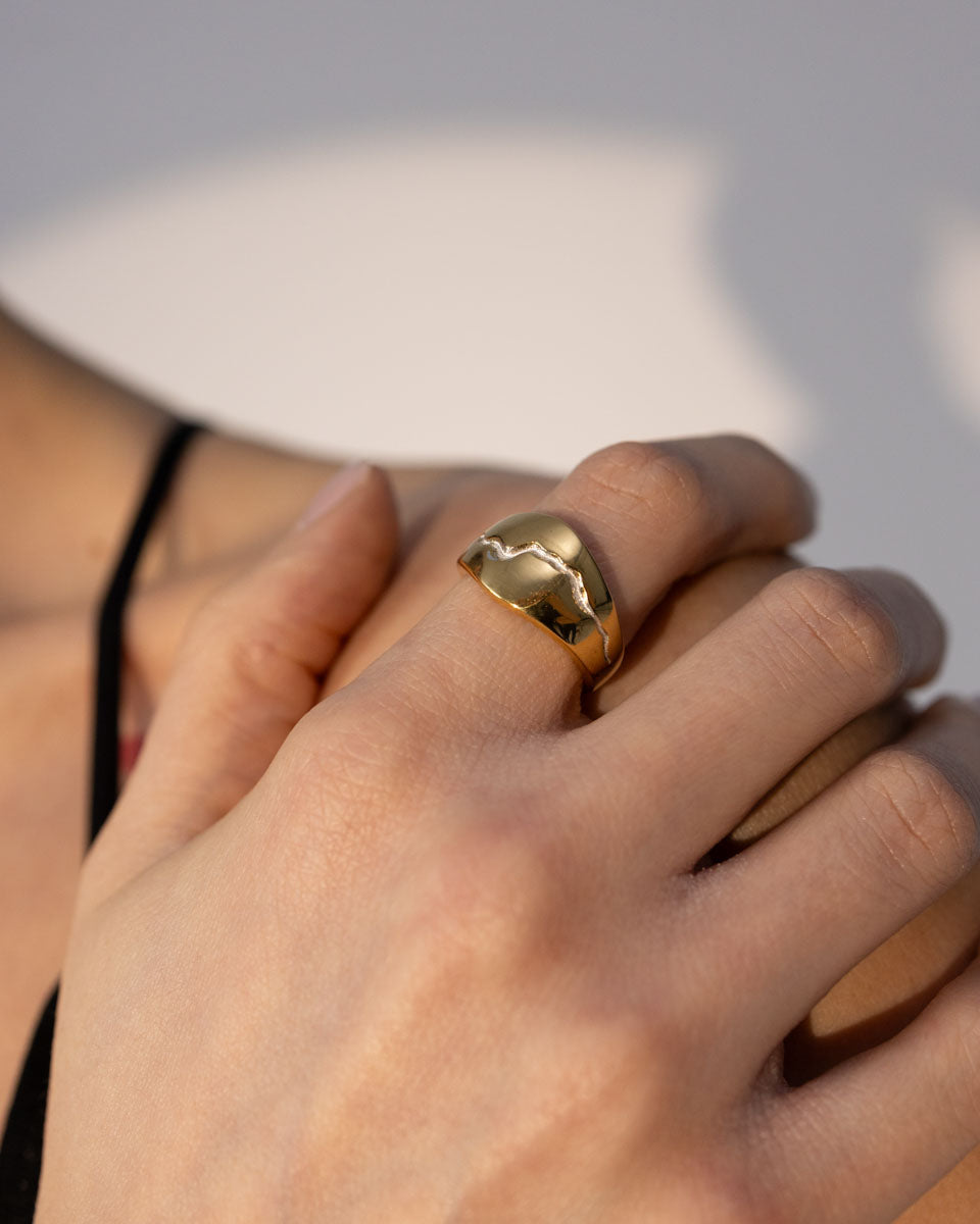 Срібна каблучка з позолотою МІЖ