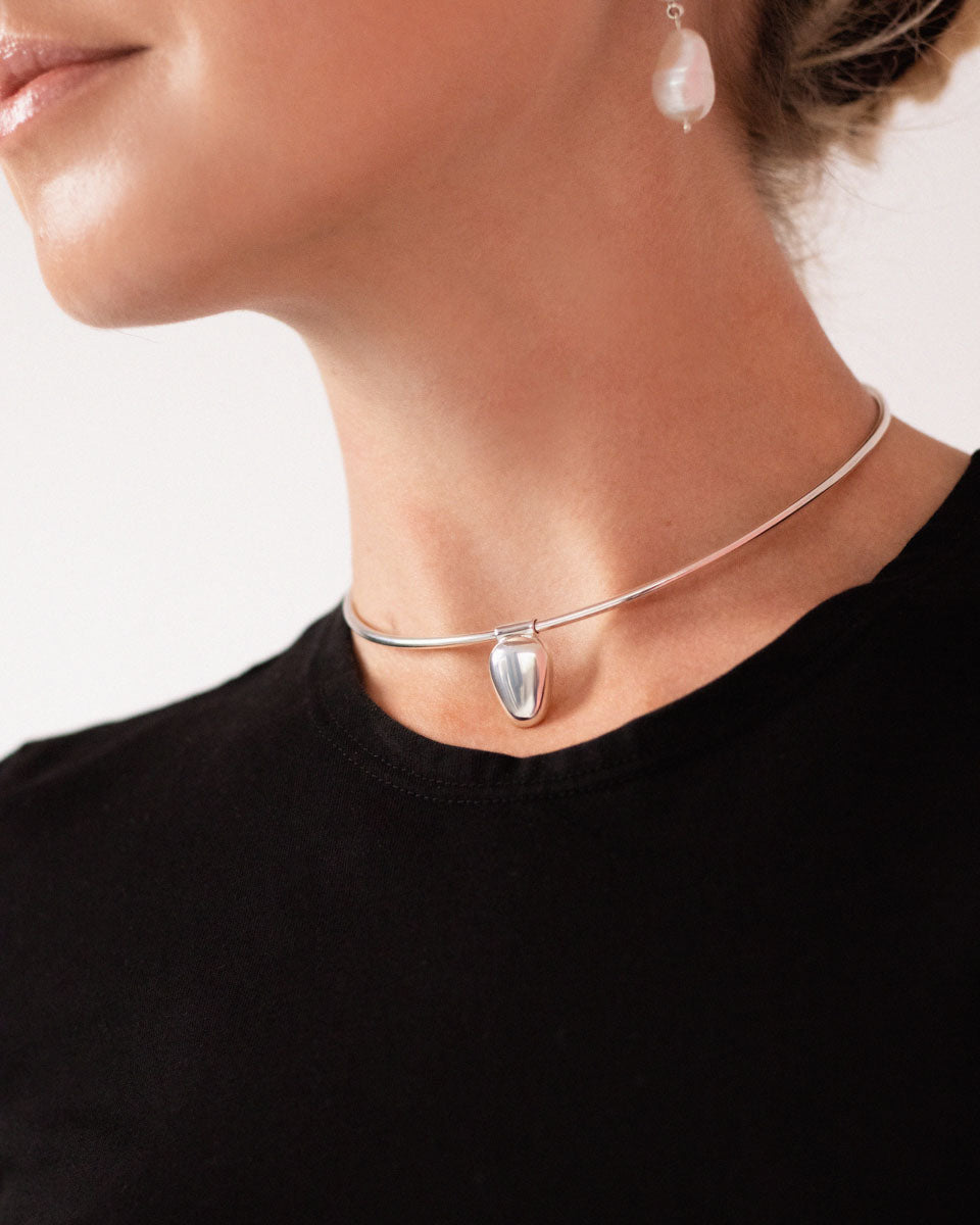Срібний чокер із двома змінними підвісками