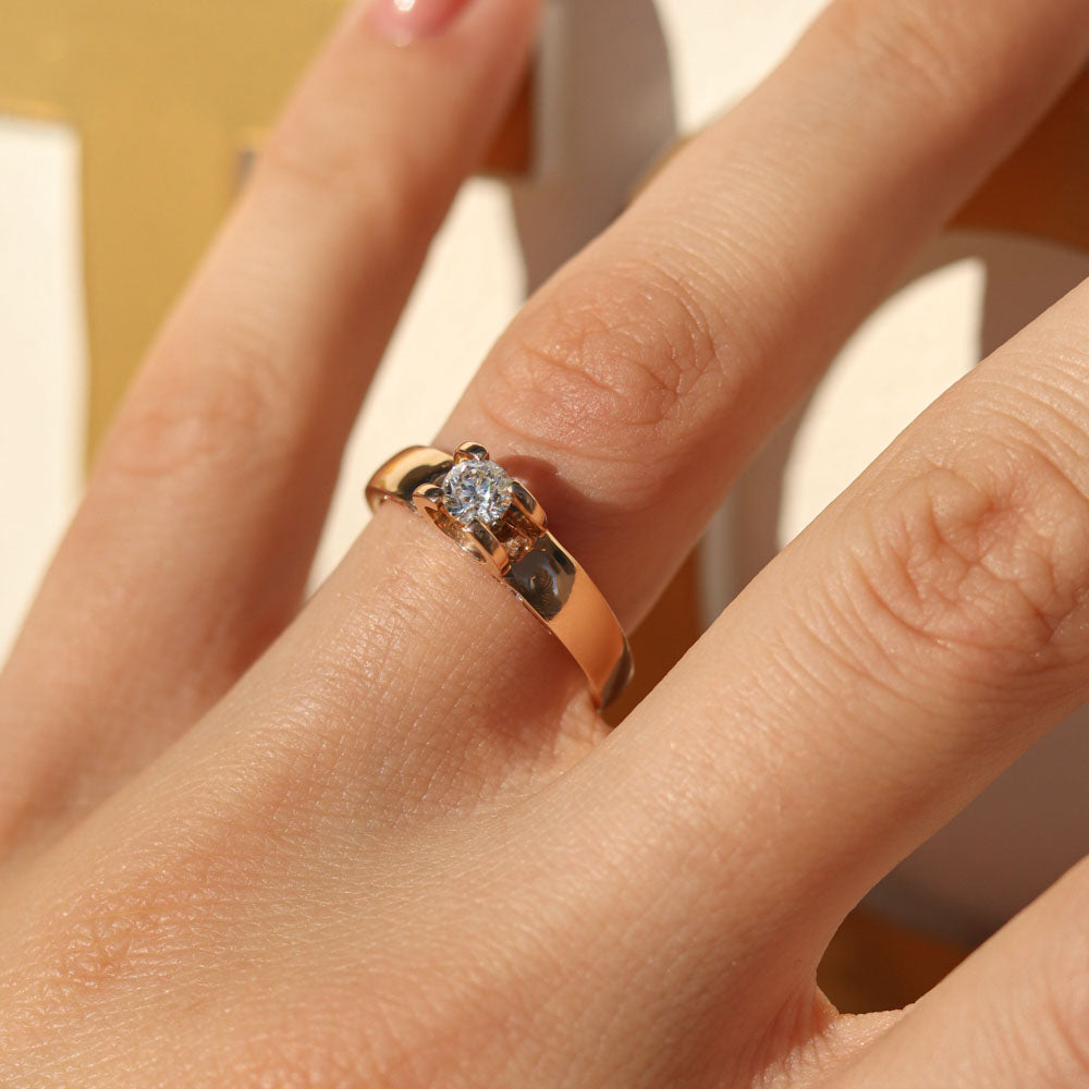 Каблучка для заручин із червоного золота з діамантом, Кольцо для помолвки из красного золота с бриллиантом