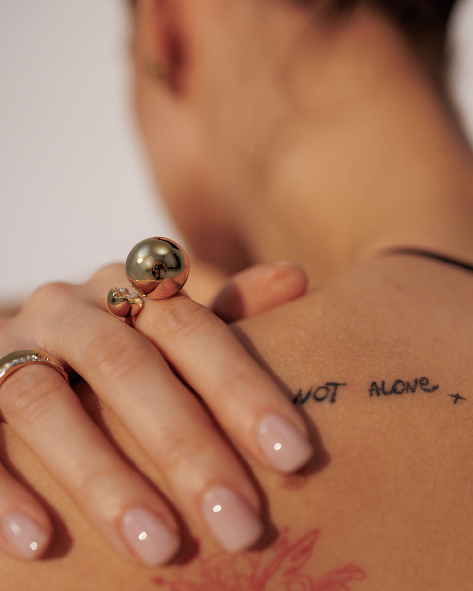 Срібна каблучка з позолотою Куля