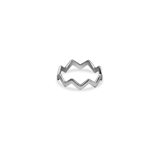 
            
                Завантажити зображення в Галерею, Геометричное серебряное кольцо без вставок
            
        