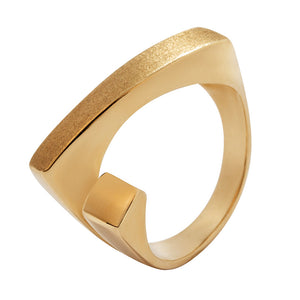Золота каблучка геометричної форми з матуванням, Золотое геометрическое кольцо  с матированием, кольцо из желтого золота
