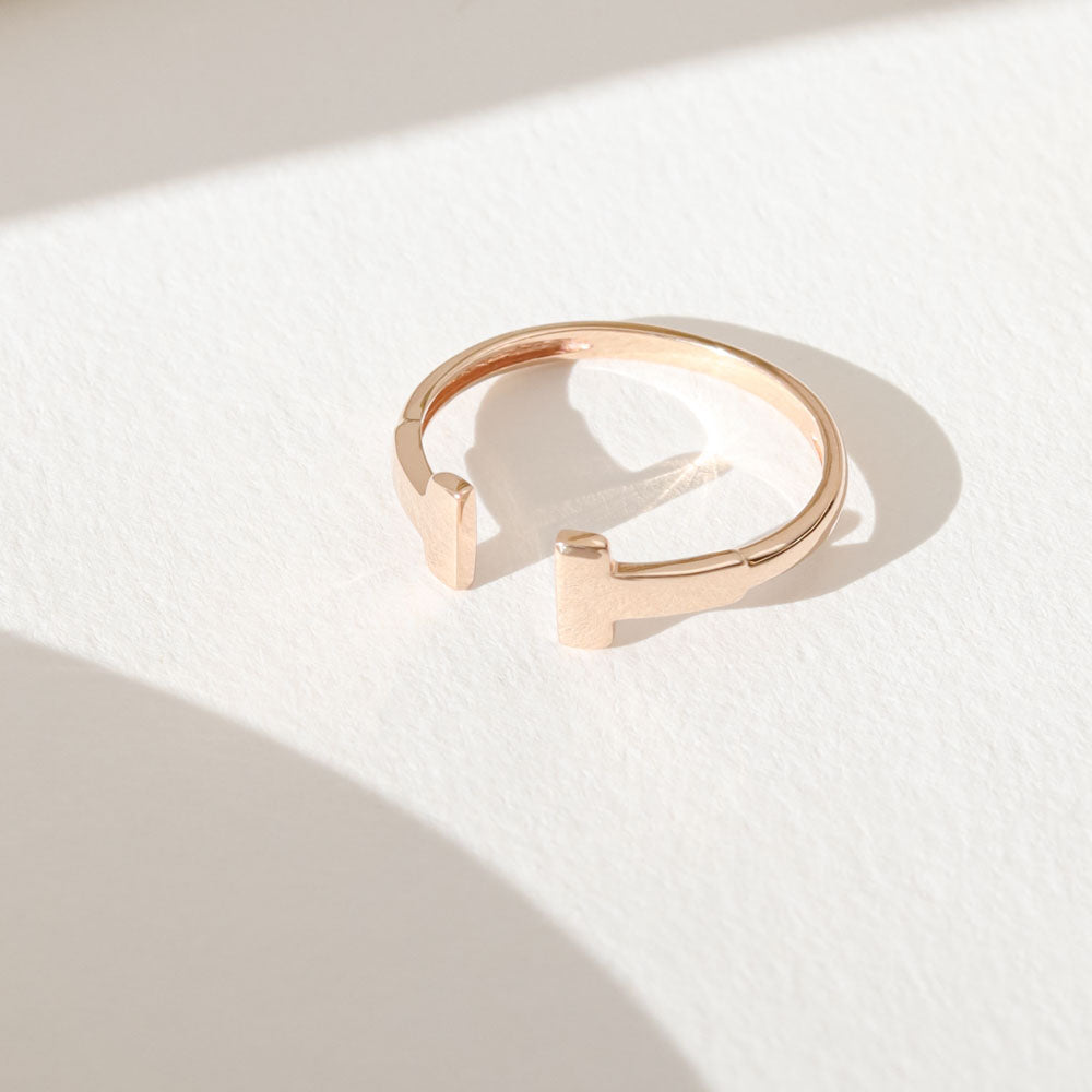 Золота каблучка в стилі мінімалізм, Золотое кольцо в стиле минимализм, золотое кольцо в стиле тиффани