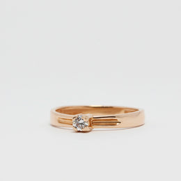 Золота каблучка на заручини з діамантом, Кольцо помолвочное с бриллиантом
