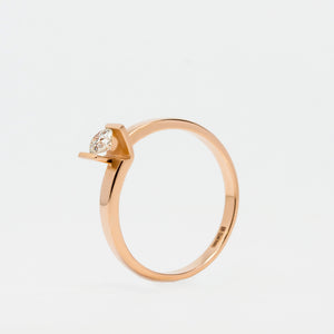 Золота каблучка з діамантом, Золотое кольцо с бриллиантом, помолвочное кольцо с бриллиантом в красном золоте