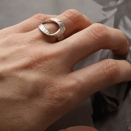 Срібна каблучка з лазерною насічкою, Кольцо серебряное женское каплеобразное с лазерной насечкой (текстурная)
