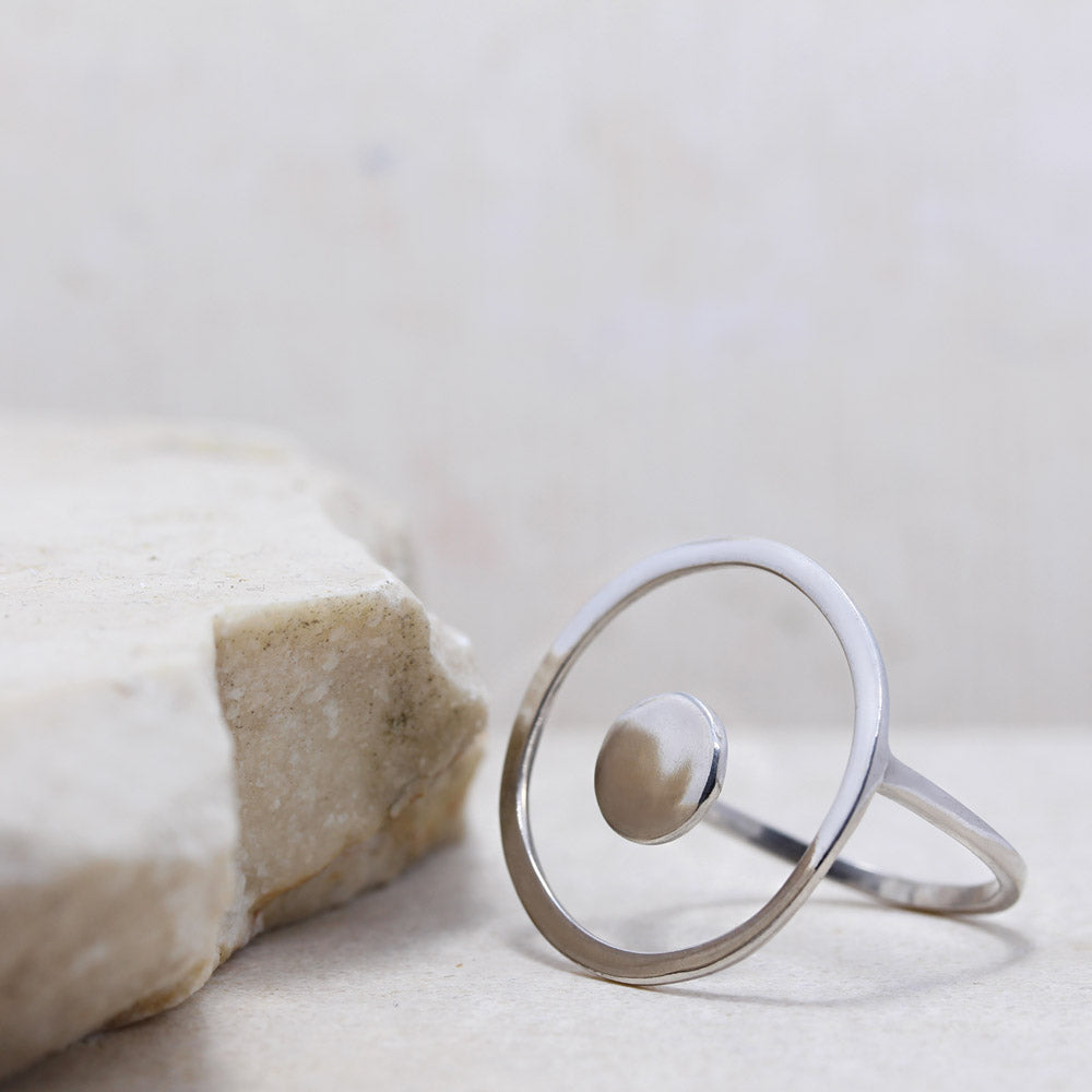 Стильна срібна каблучка без каміння геометричної форми, Стильное серебряное кольцо без камней геометрической формы